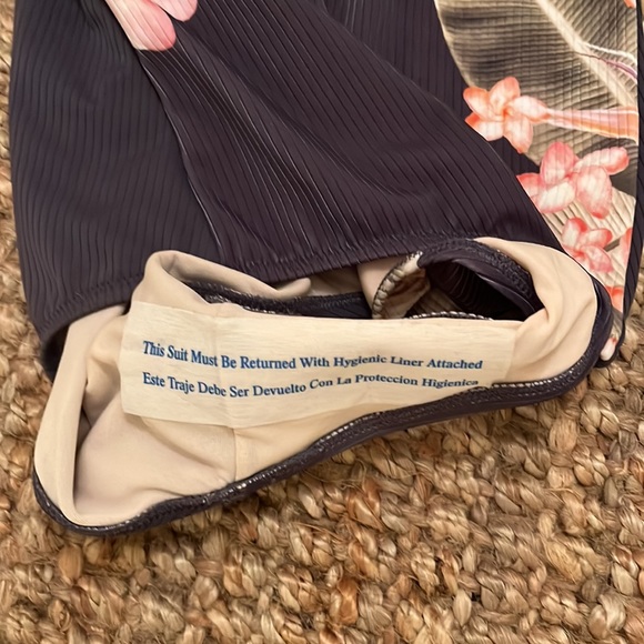 Kona Sol one piece bathing suit - Picture 7 of 8